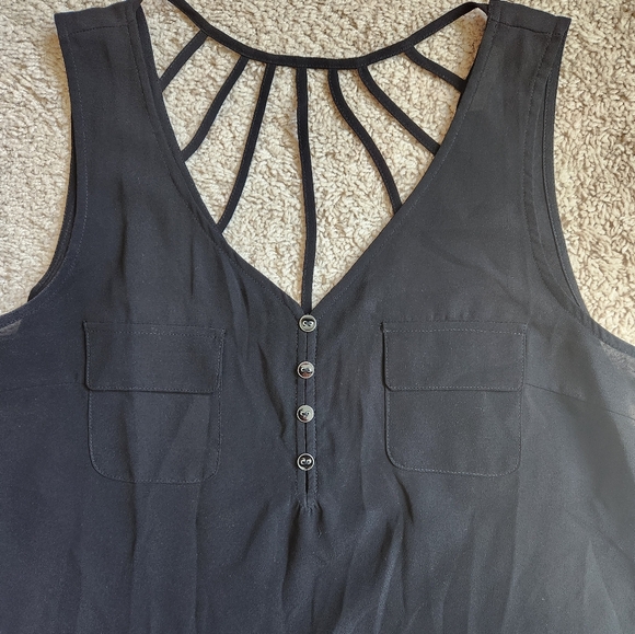 Design Cut Out Back Tank Top - Size L - Picture 2 of 5